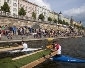 13-151-prague-riverside-cross-2014