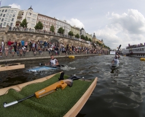 13-162-prague-riverside-cross-2014