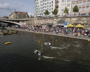 13-166-prague-riverside-cross-2014